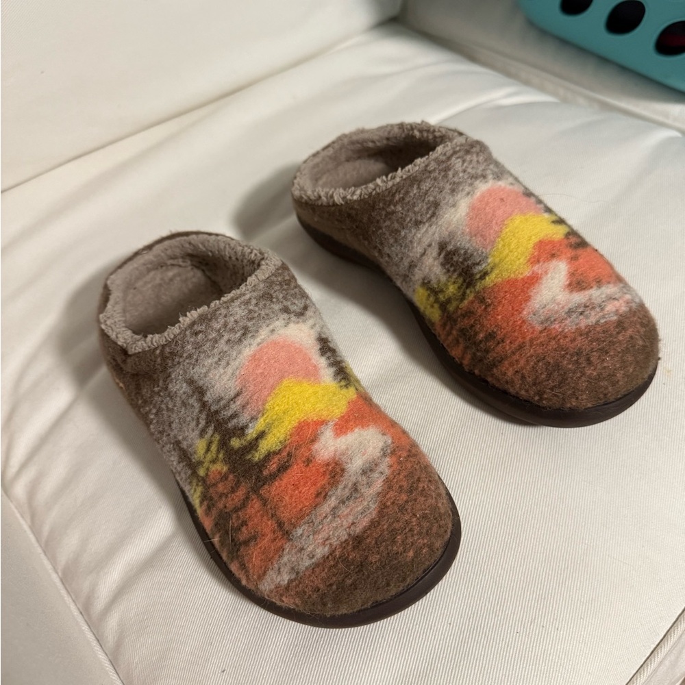 L.L. bean slippers - Picture 5 of 5